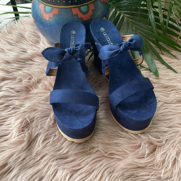 Denim Wedges ๐คฉ - Picture 8 of 9